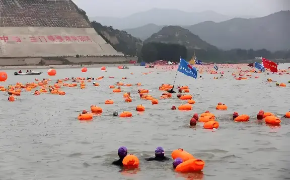图片[1]-全国5000泳士三门峡横渡母亲河-诗榜
