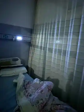 图片[3]-夜半照顾骨折老娘解手完毕见窗外一轮明月有感-诗榜