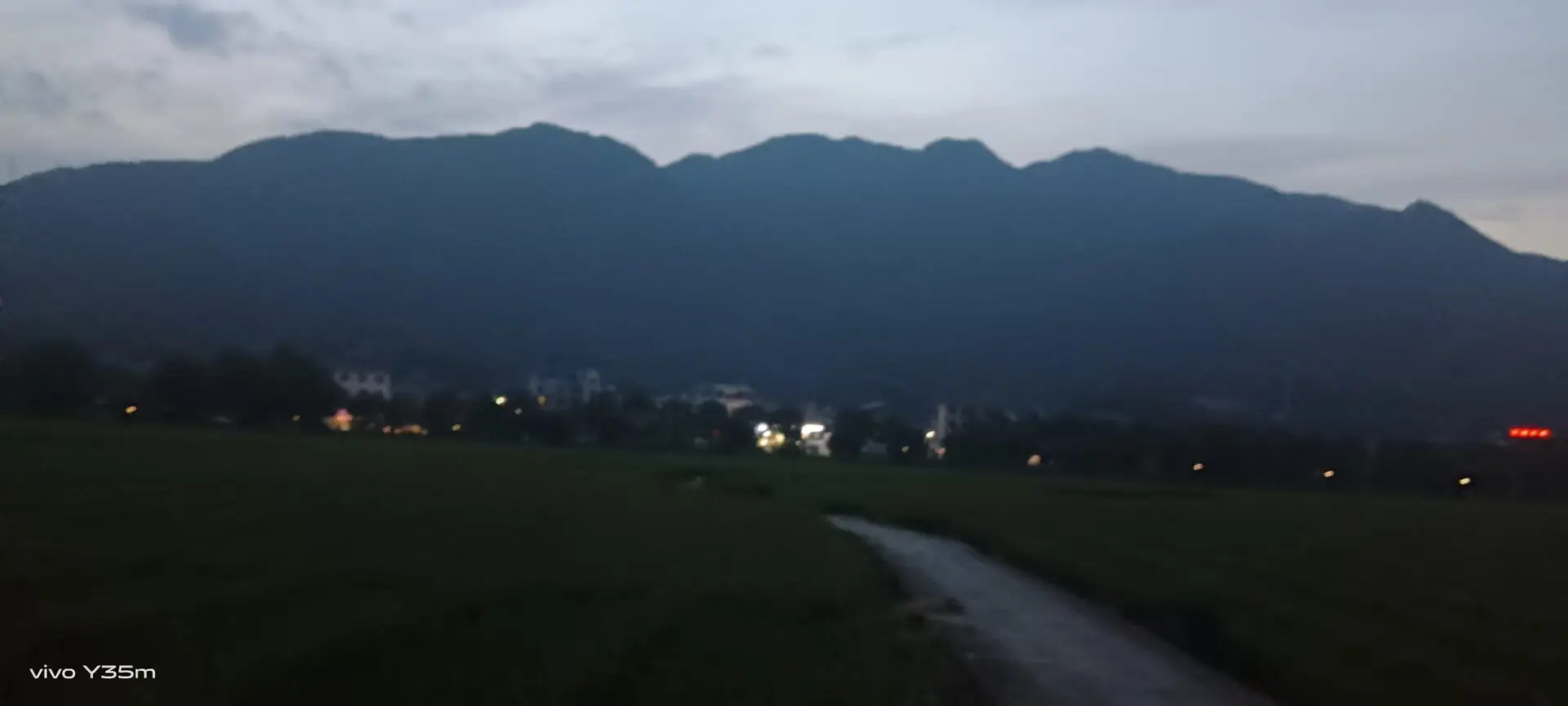 乌隐翠谷-诗榜